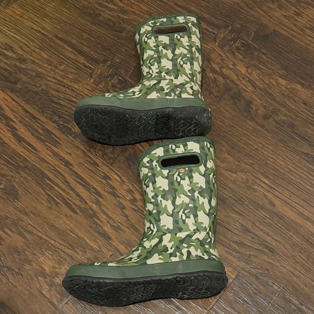 Bogs Youth Green Camouflage Waterproof Boots